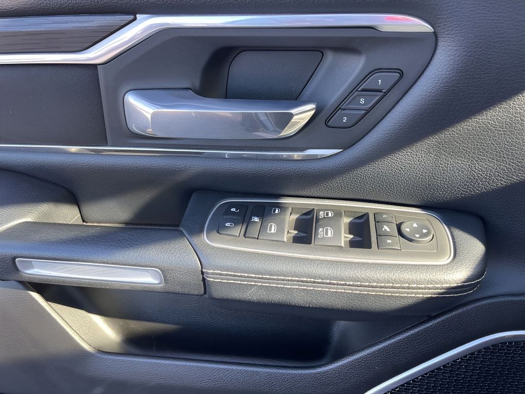 2023 RAM 1500 Laramie 5.7L HEMI