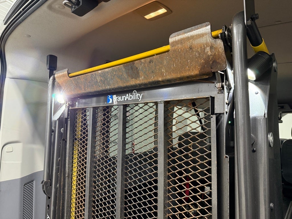 2017 Ford Transit-350 XL handicap van