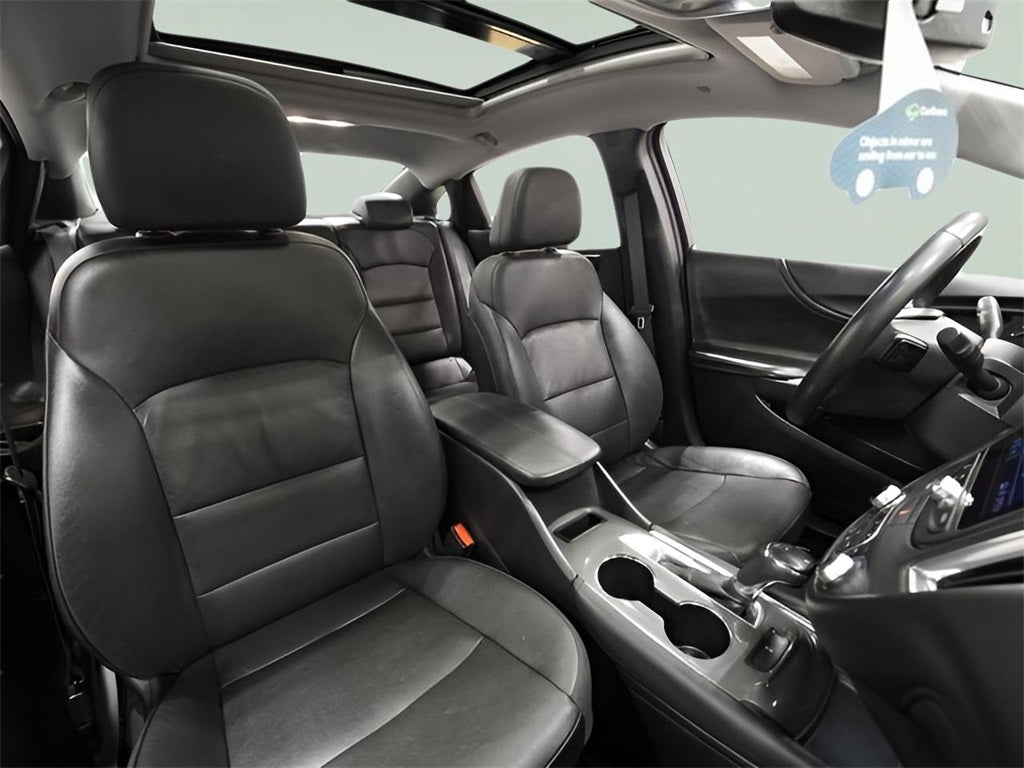 2019 Chevrolet Malibu LT w/ Leather & Sunroof *CarBravo Certified*