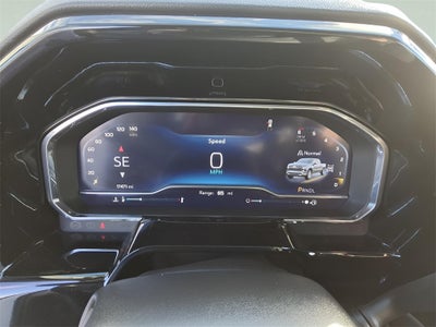 2025 Chevrolet Silverado 1500 LT V8 With Assist Steps and Hard Tonneau Cover!