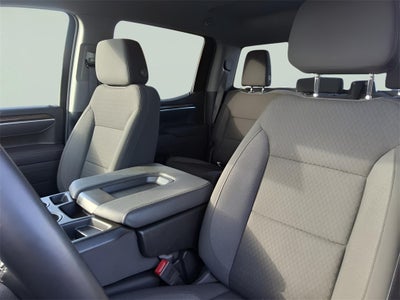 2025 Chevrolet Silverado 1500 LT V8 With Assist Steps and Hard Tonneau Cover!