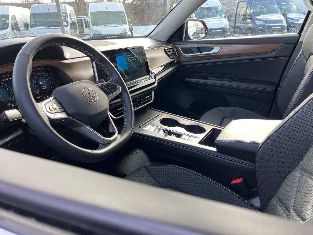 2024 Volkswagen Atlas 2.0T SE
