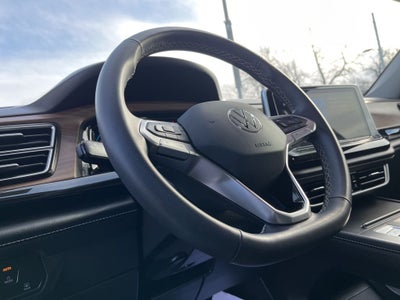 2024 Volkswagen Atlas 2.0T SE