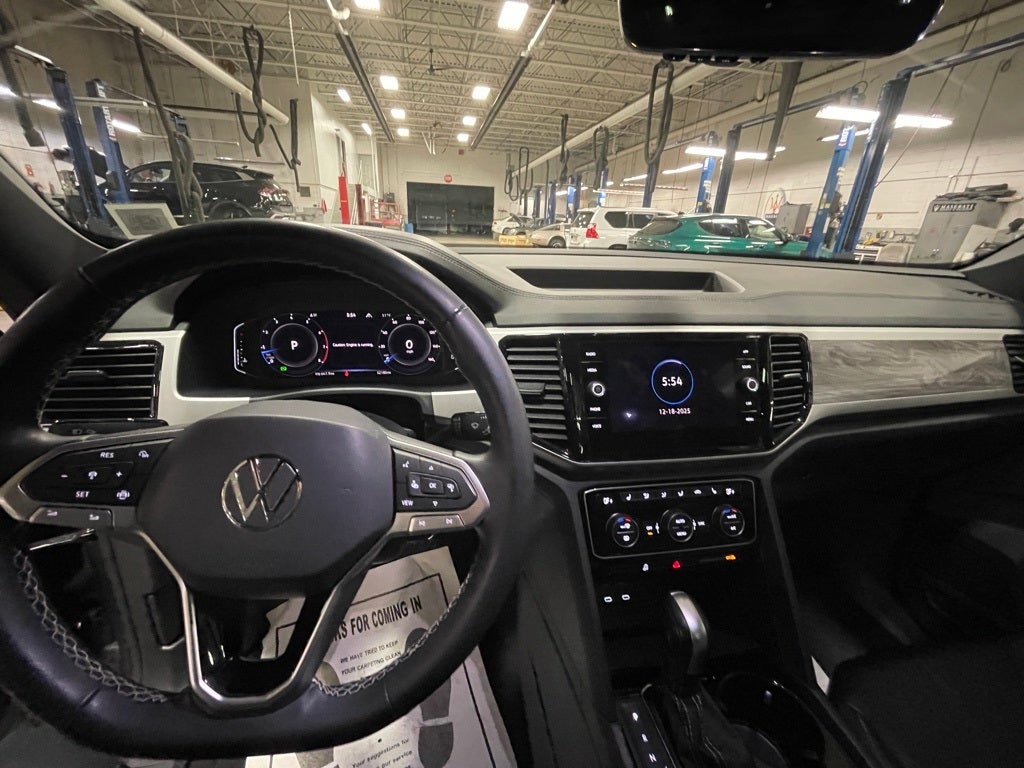2022 Volkswagen Atlas Cross Sport 3.6L V6 SE w/Technology Certified