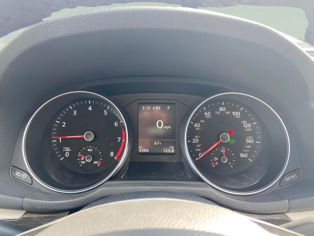 2018 Volkswagen Passat 2.0T SEL Premium Company Car Only 3000 Miles