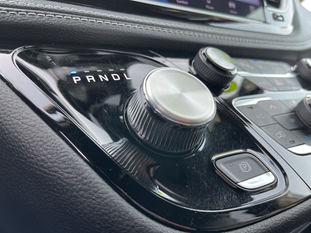 2024 Chrysler Pacifica Touring L S APPERANCE PACKAGE