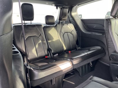 2024 Chrysler Pacifica Touring L S APPERANCE PACKAGE