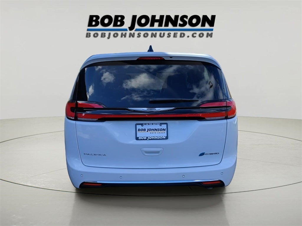 2024 Chrysler Pacifica Hybrid Select