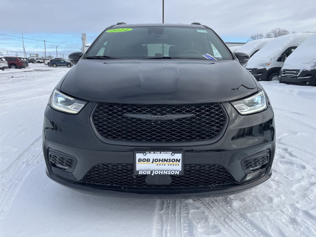 2024 Chrysler Pacifica Limited S APPERANCE PACKAGE