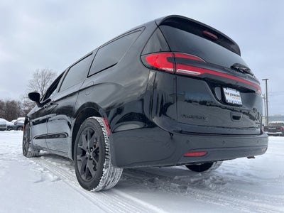 2024 Chrysler Pacifica Limited S APPERANCE PACKAGE