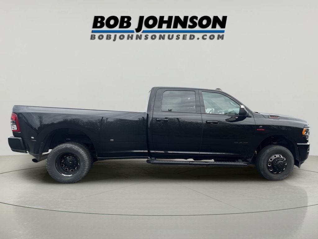 2022 RAM 3500 Big Horn NIGHT EDITION/5TH WHEEL/DUALLY