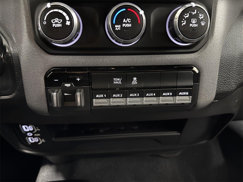 2024 RAM 2500 Tradesman CREW CAB