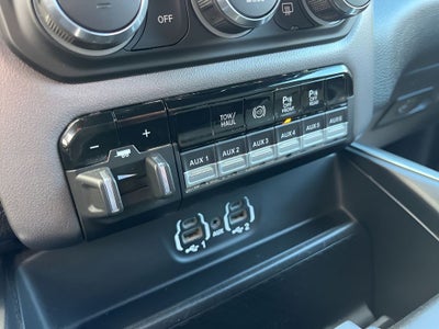 2021 RAM 2500 Big Horn NIGHT EDITION