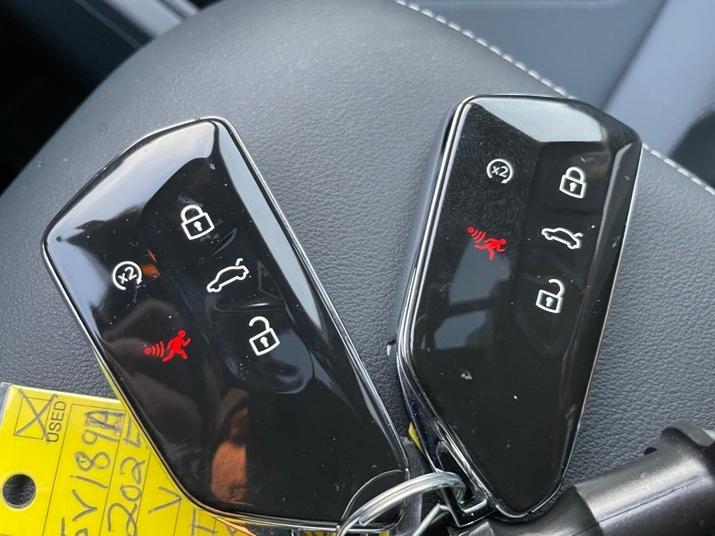 2025 Volkswagen Tiguan 2.0T SE R-Line Black Certified