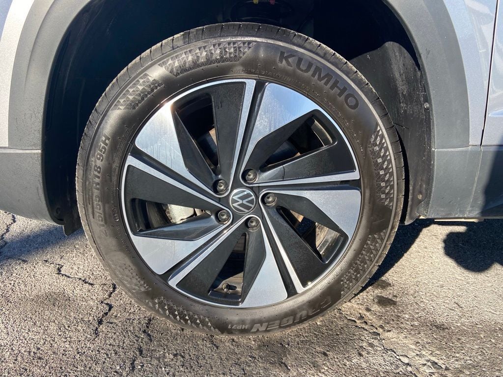 2025 Volkswagen Taos 1.5T SE