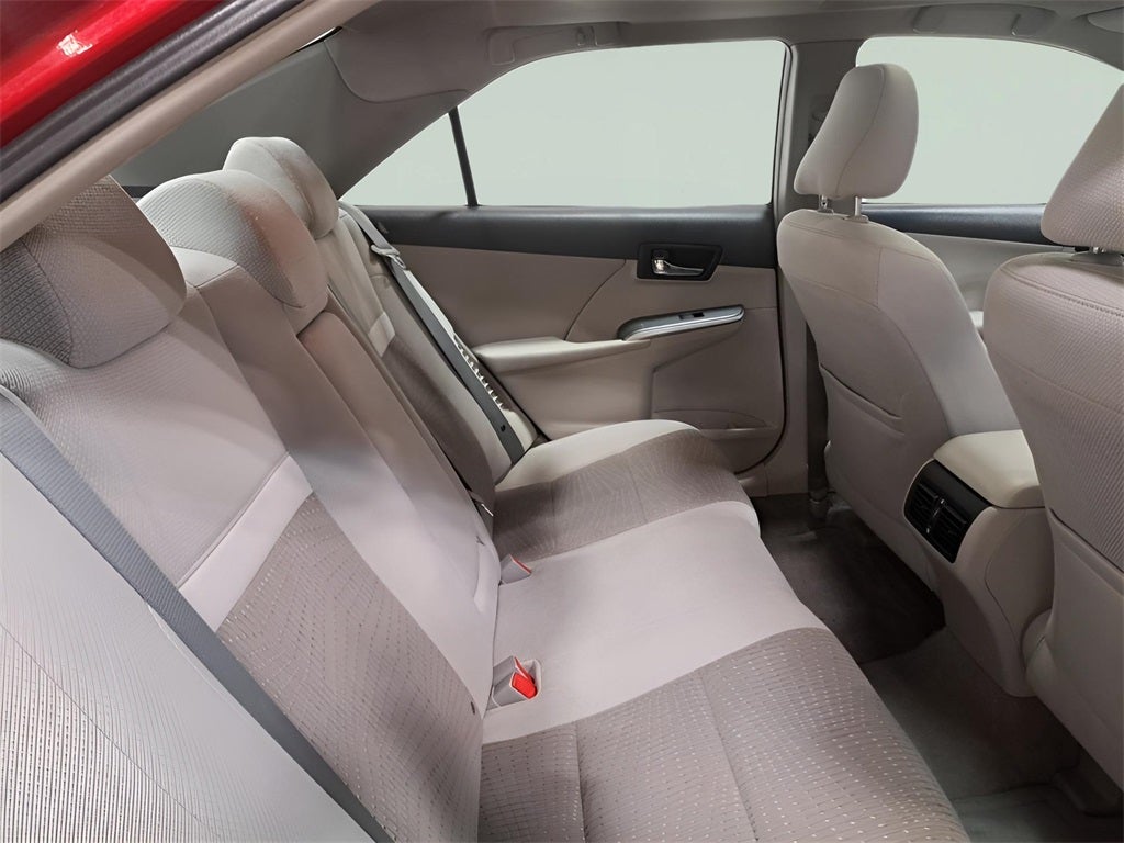 2014 Toyota Camry Hybrid XLE Sunroof & Back-up Camera