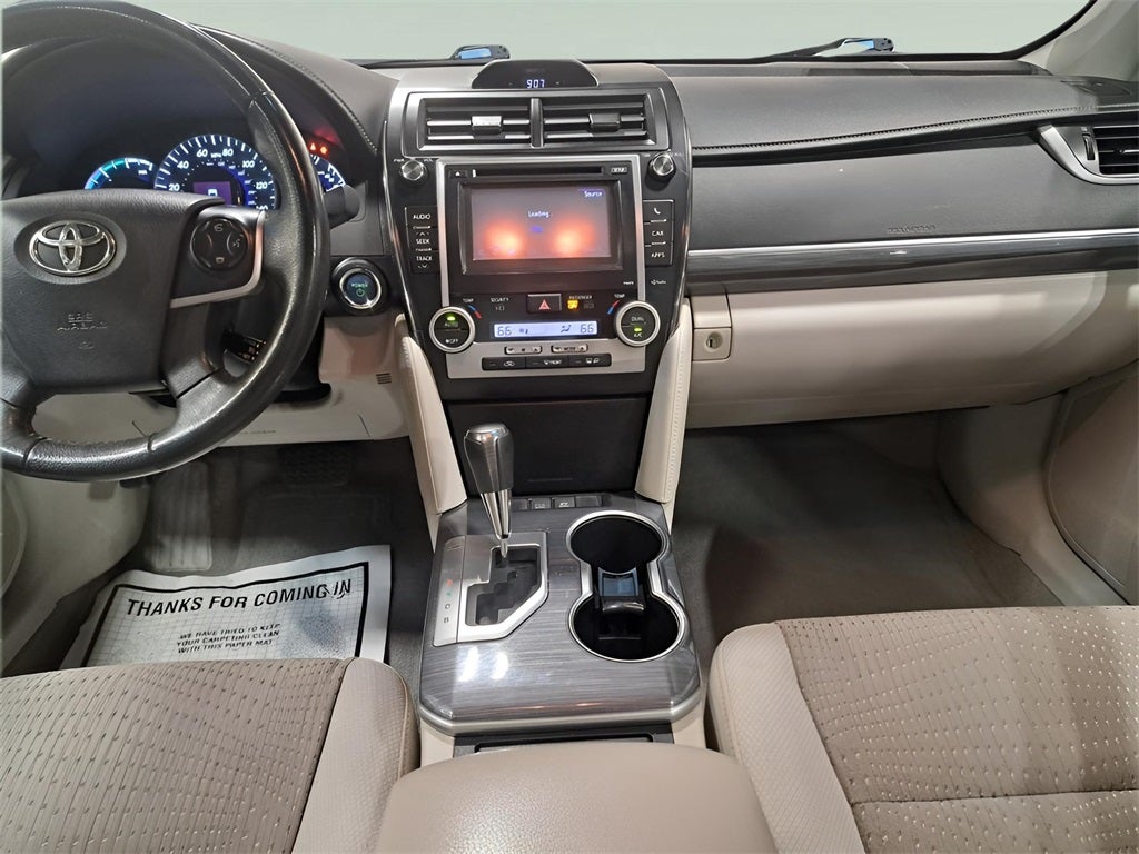 2014 Toyota Camry Hybrid XLE Sunroof & Back-up Camera