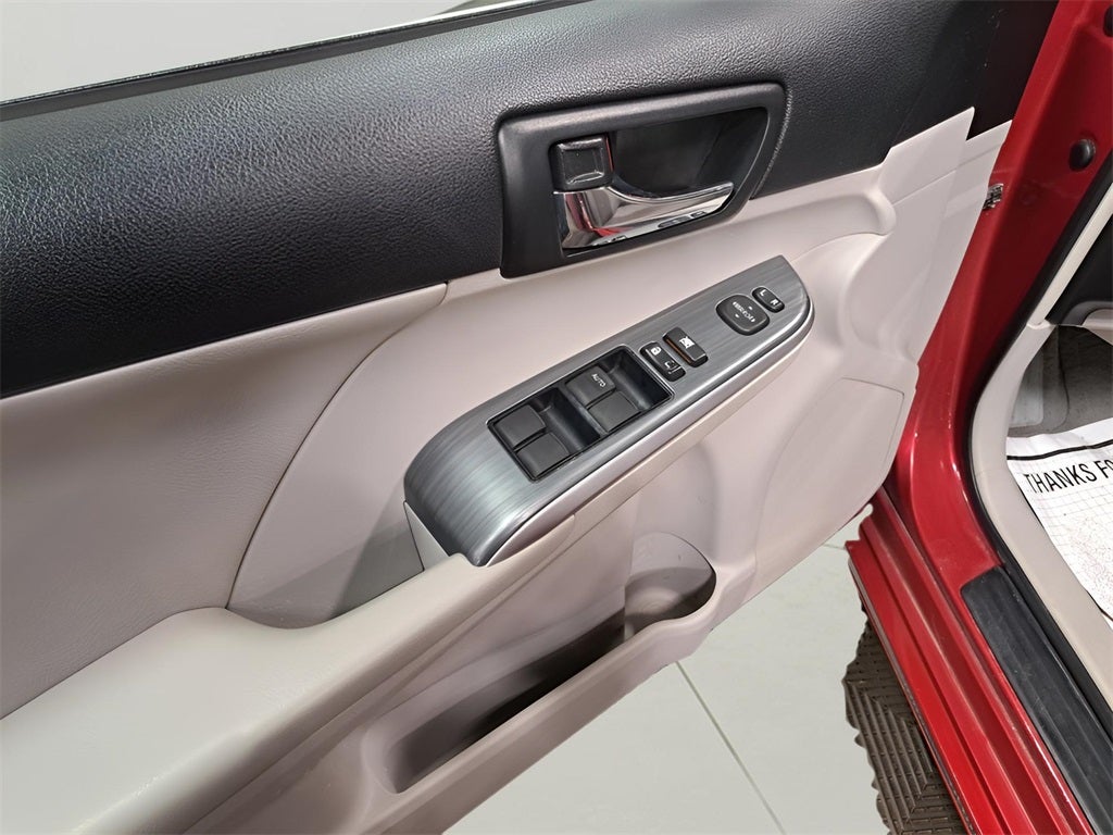 2014 Toyota Camry Hybrid XLE Sunroof & Back-up Camera