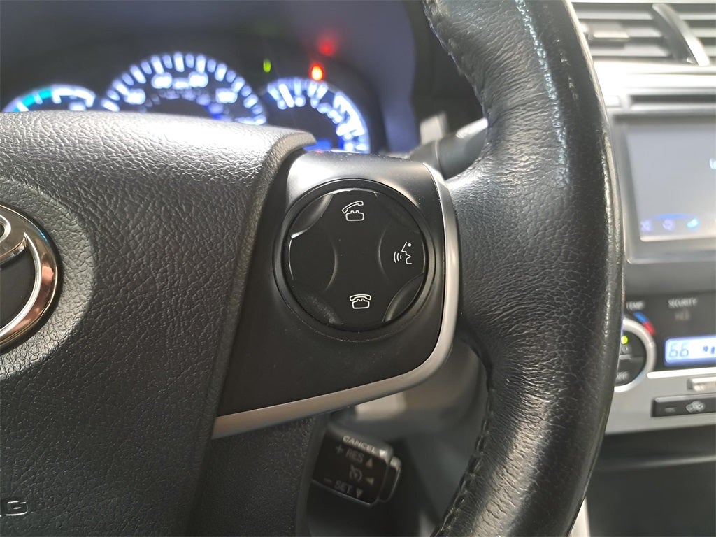 2014 Toyota Camry Hybrid XLE Sunroof & Back-up Camera