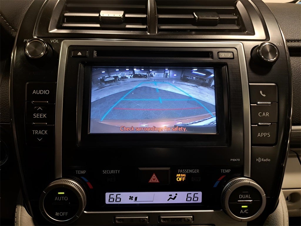 2014 Toyota Camry Hybrid XLE Sunroof & Back-up Camera