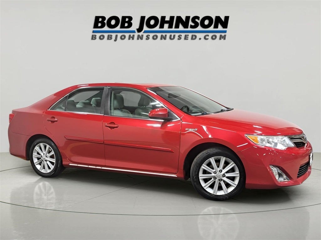 2014 Toyota Camry Hybrid XLE Sunroof & Back-up Camera