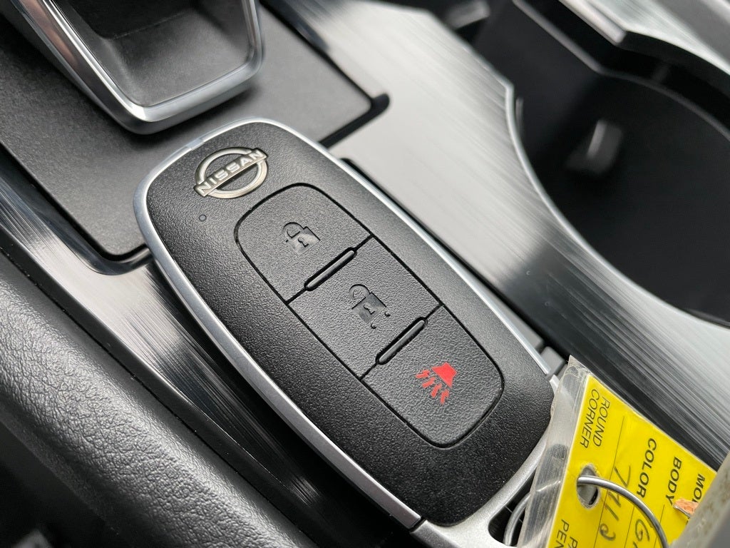 2024 Nissan Rogue S Certified - Heated and Leather Seats *$500 CPO Reb