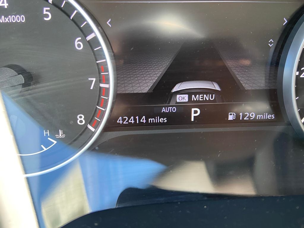 2023 Nissan Pathfinder SL 1 Owner Clean auto check V6 4WD