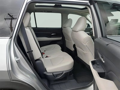 2025 Toyota Grand Highlander Hybrid Base