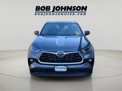 2022 Toyota Highlander Hybrid XLE