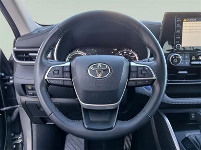 2022 Toyota Highlander Hybrid XLE