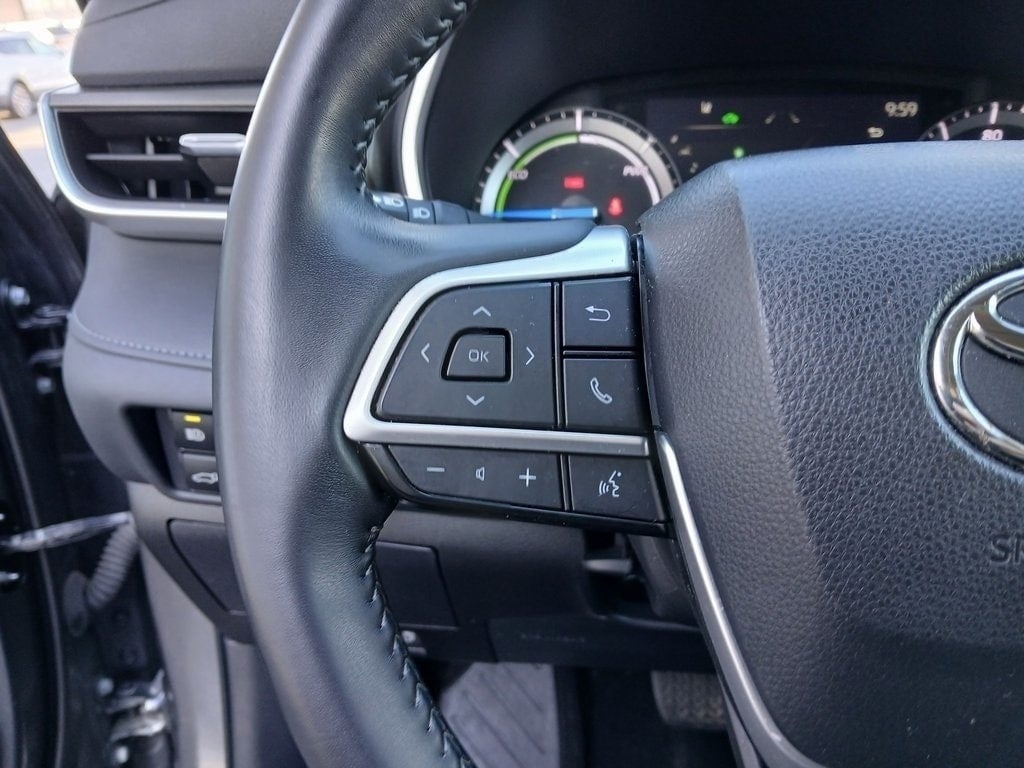 2022 Toyota Highlander Hybrid XLE