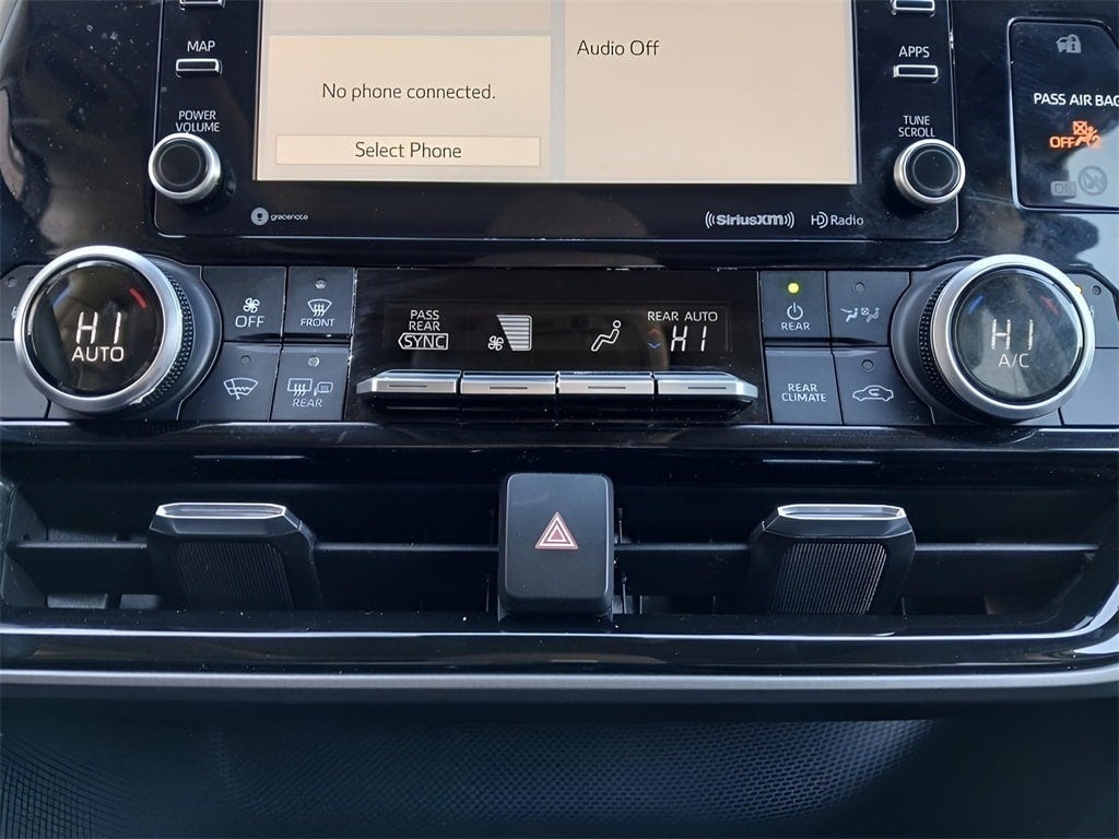 2022 Toyota Highlander Hybrid XLE