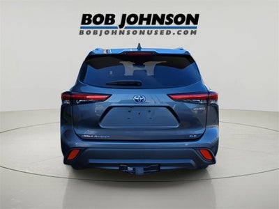 2022 Toyota Highlander Hybrid XLE