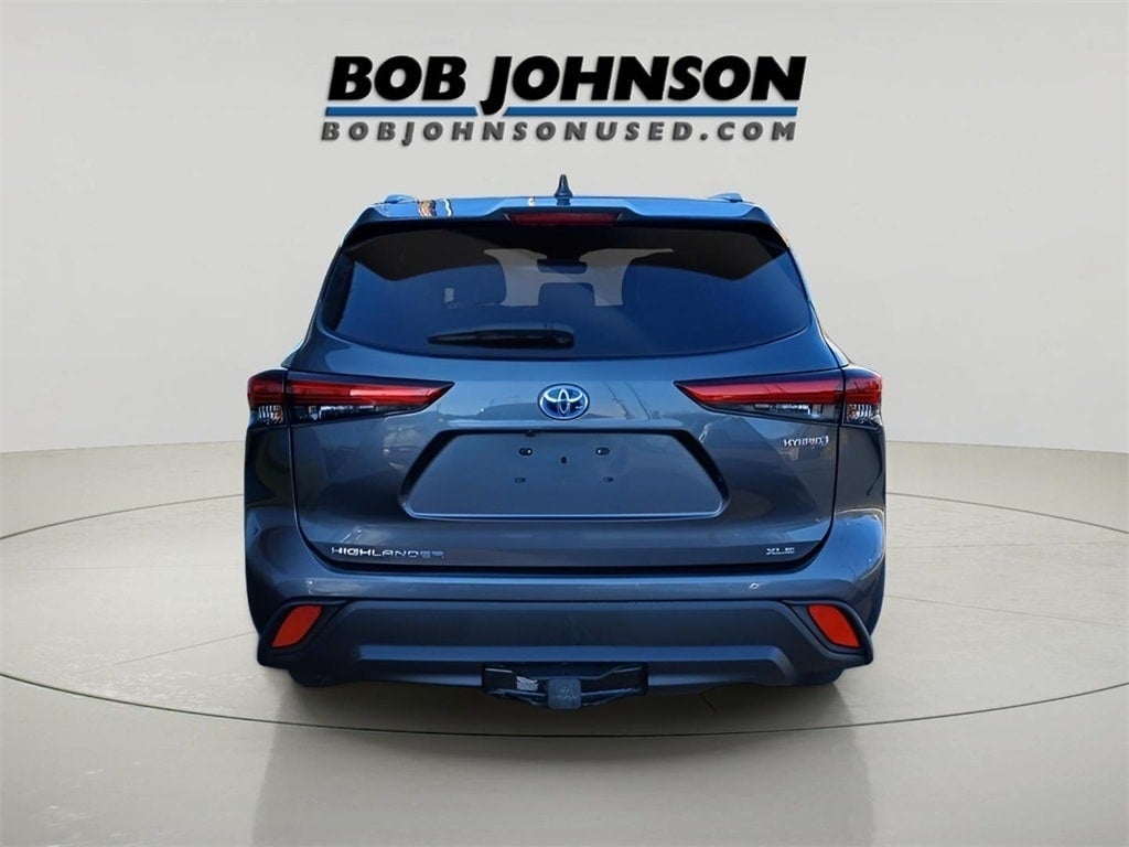 2022 Toyota Highlander Hybrid XLE