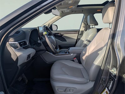 2023 Toyota Highlander Platinum