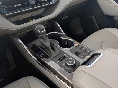 2023 Toyota Highlander Platinum