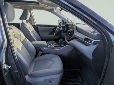 2023 Toyota Highlander Platinum