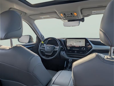 2023 Toyota Highlander Platinum