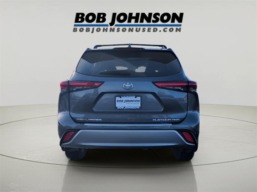 2023 Toyota Highlander Platinum