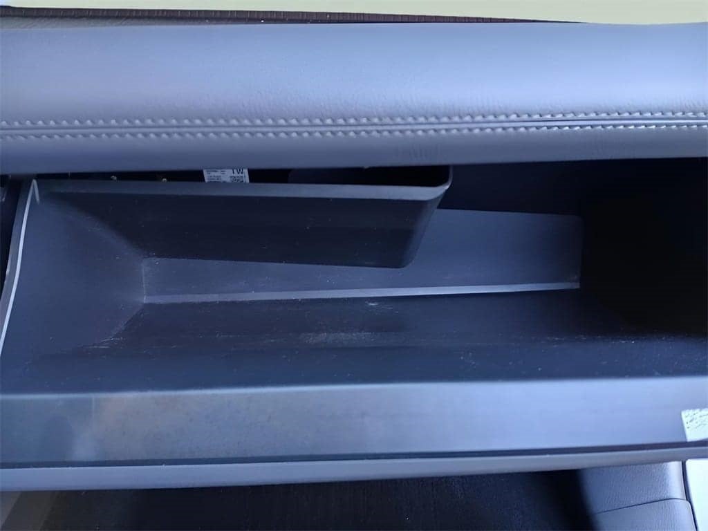 2021 Toyota Sienna LE 8 Passenger