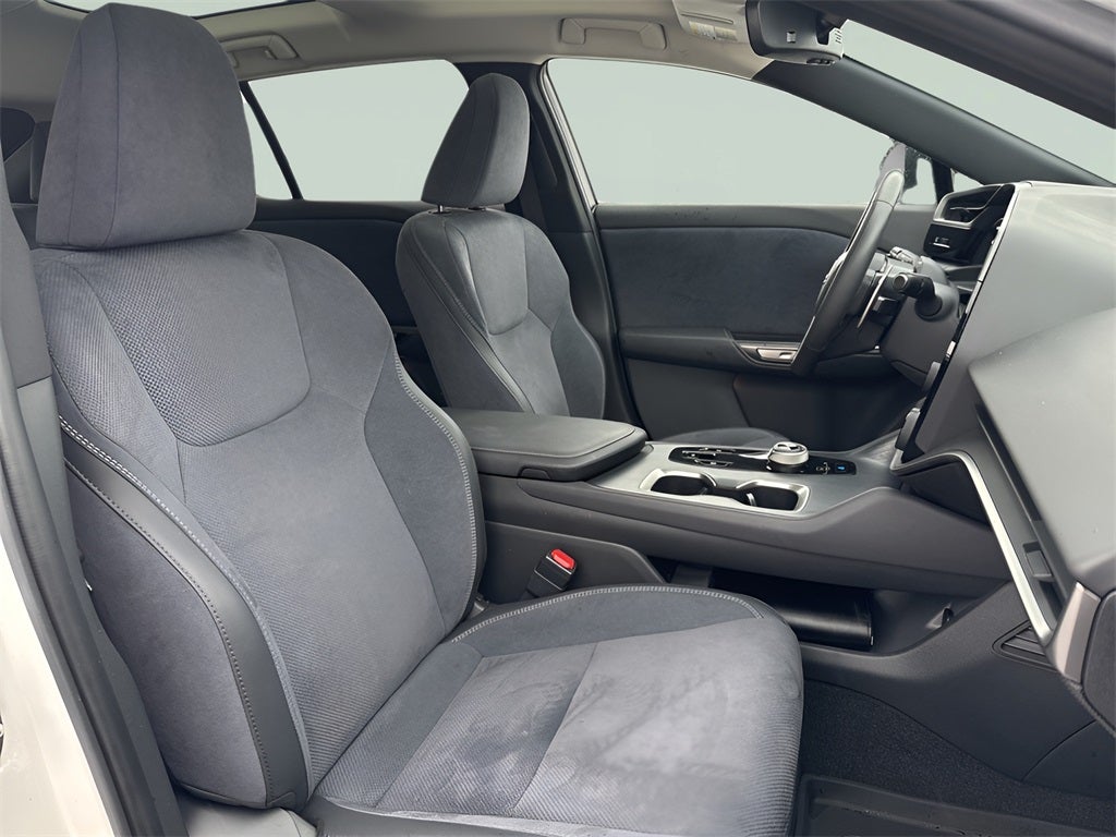 2023 Lexus RZ 450e Luxury