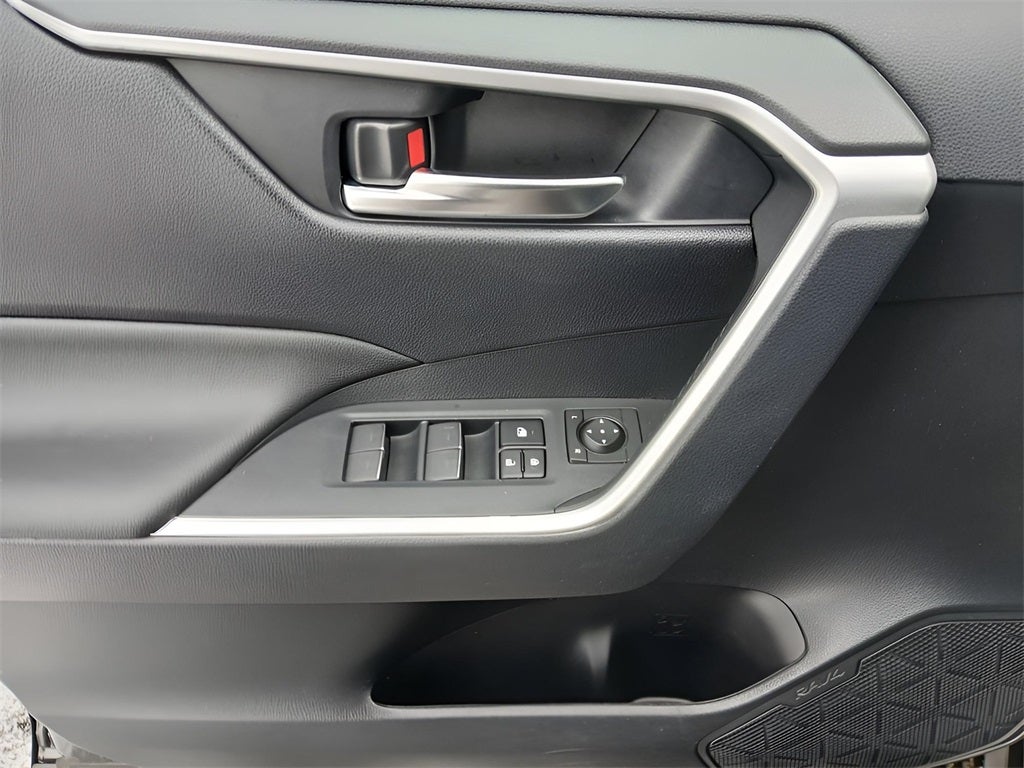 2024 Toyota RAV4 Prime SE