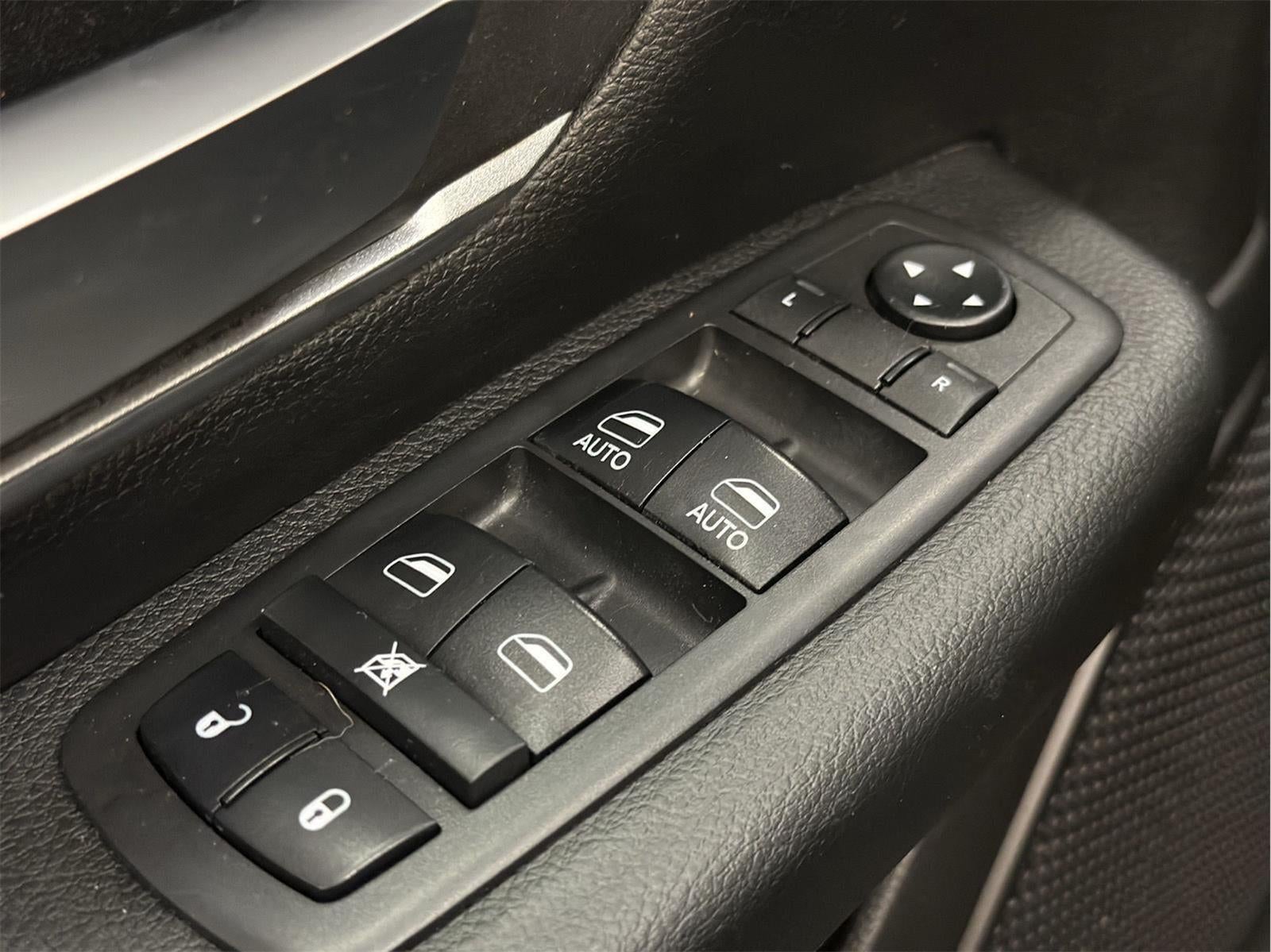 2019 RAM 1500 Big Horn/Lone Star Crew Cab 4x4 5'7" Box