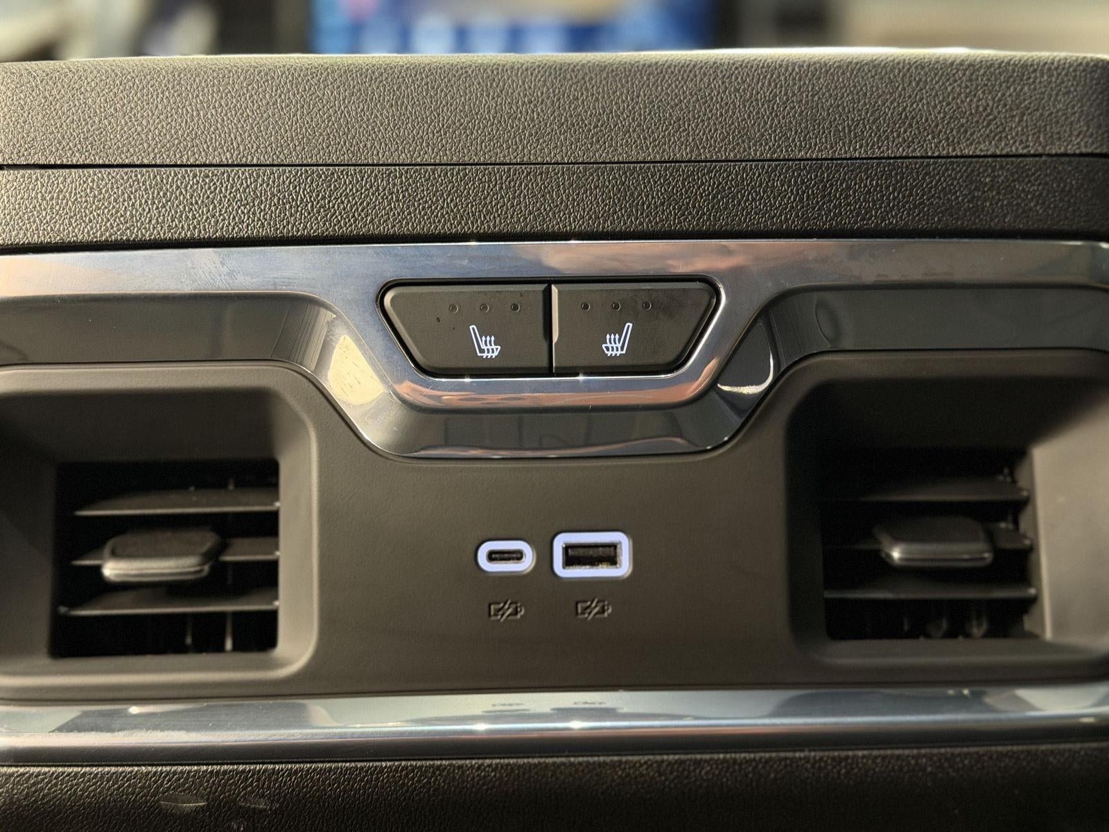 2025 Chevrolet Silverado 2500HD High Country - Photo 35