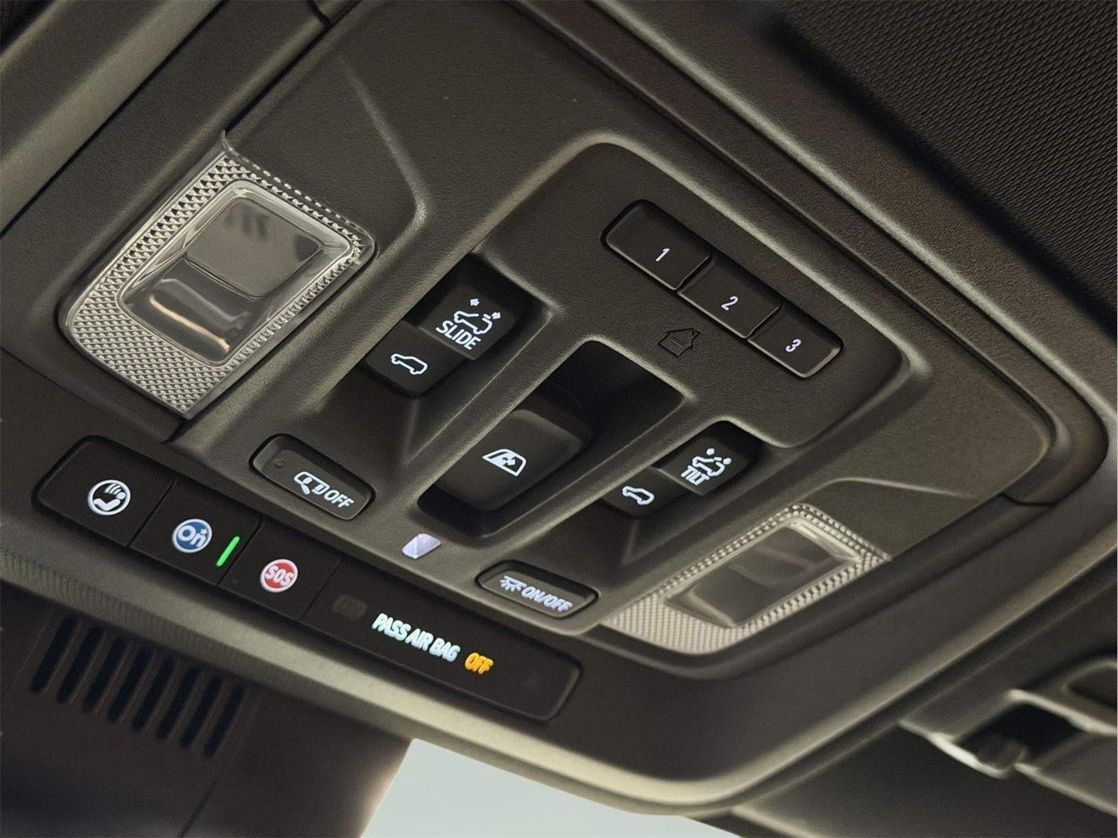 2025 Chevrolet Silverado 2500HD High Country - Photo 47