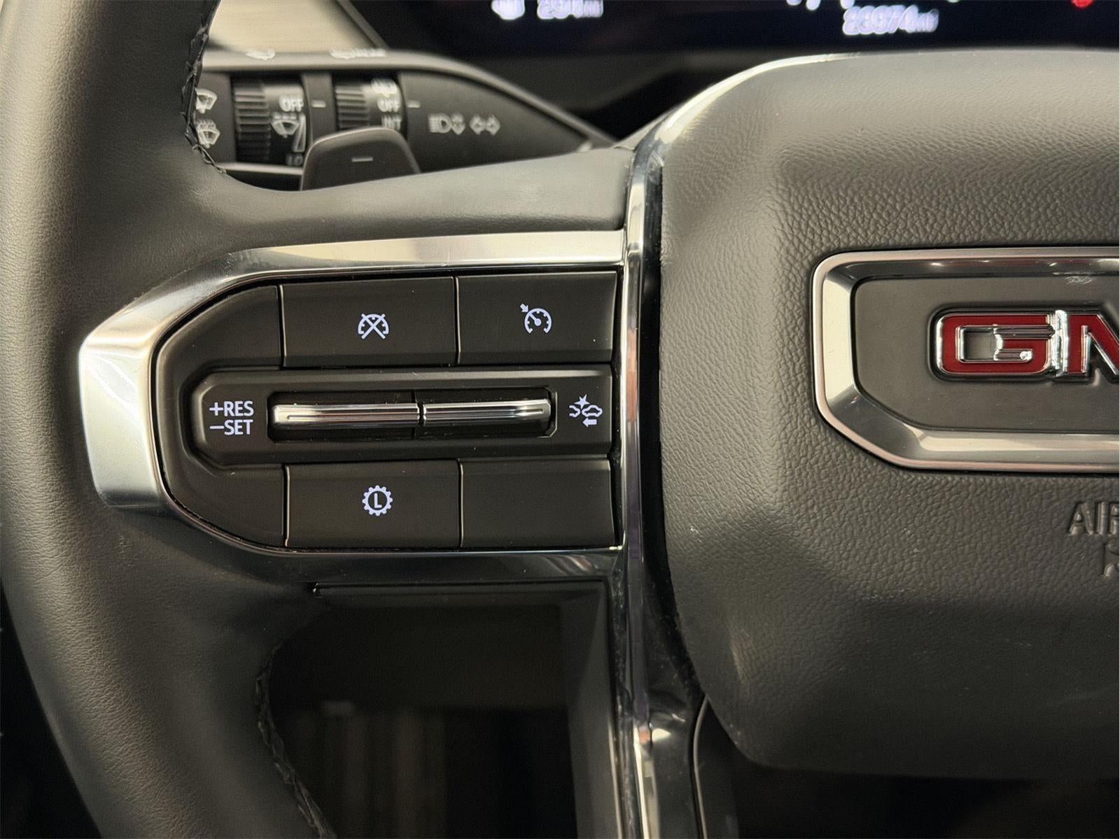 2024 GMC Acadia Elevation