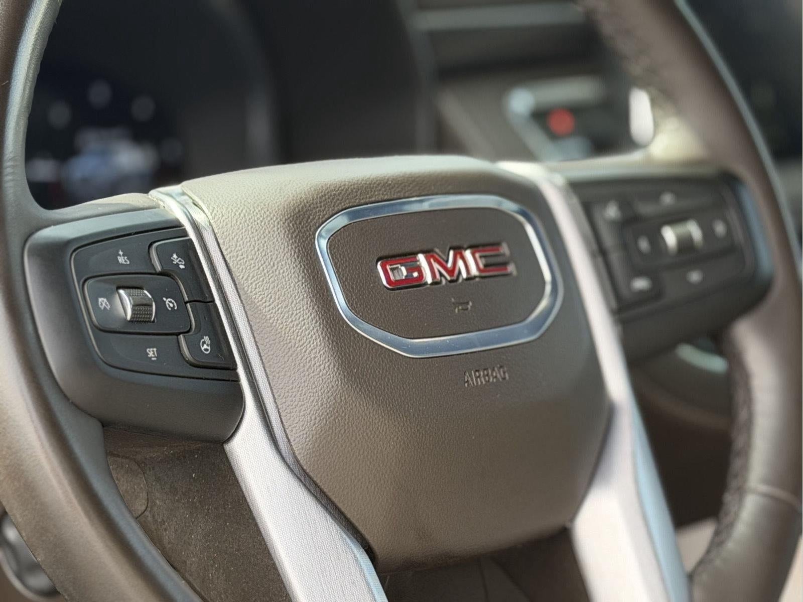2024 GMC Yukon SLT
