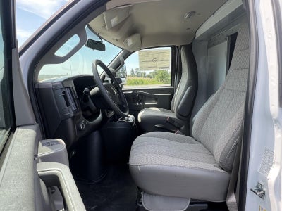 2026 Chevrolet Express Cutaway 3500 1WT