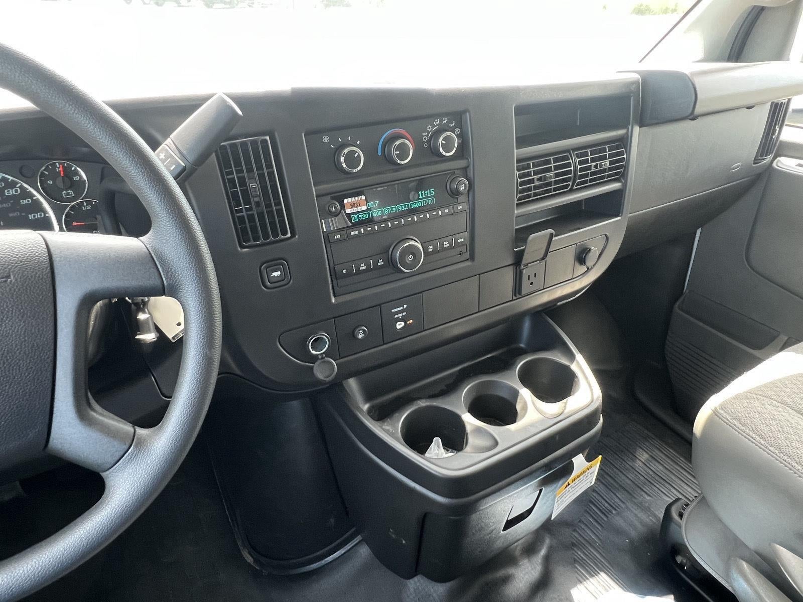 2026 Chevrolet Express Cutaway 3500 1WT