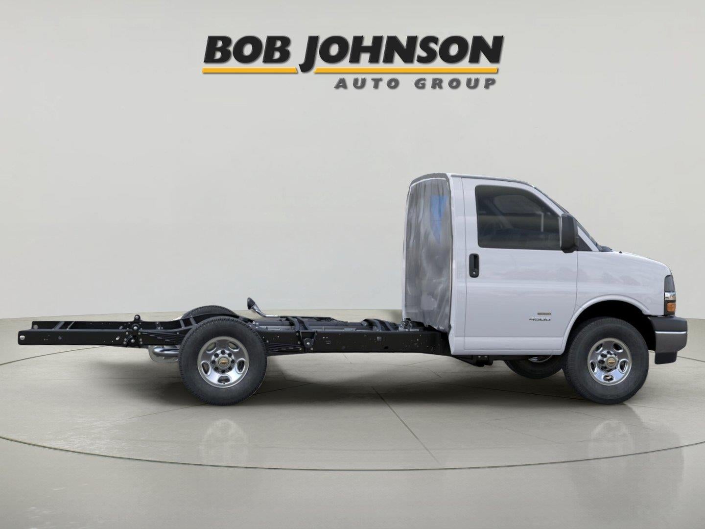 2026 Chevrolet Express Cutaway 3500 1WT
